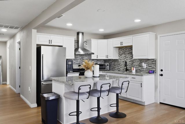 1021 Stanley Avenue, Corcoran, CA 93212