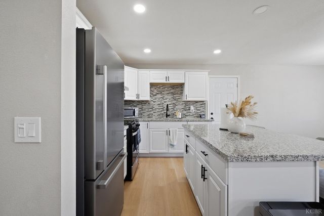 1021 Stanley Avenue, Corcoran, CA 93212