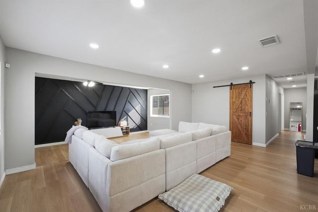 1021 Stanley Avenue, Corcoran, CA 93212