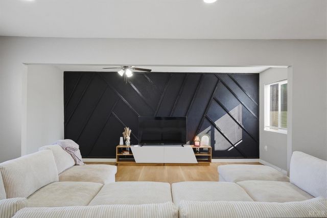 1021 Stanley Avenue, Corcoran, CA 93212