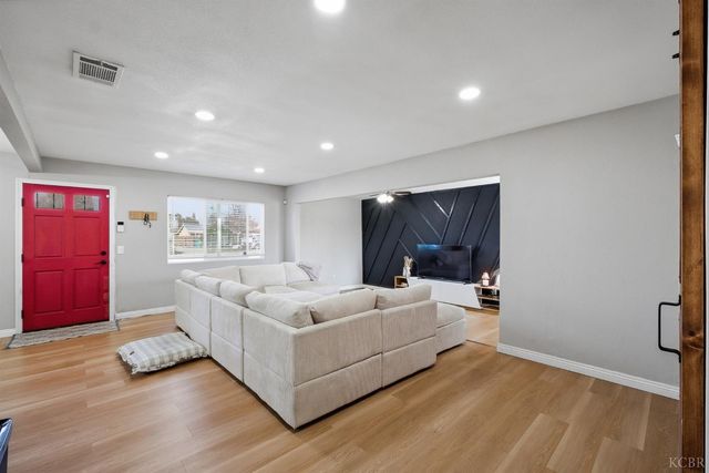 1021 Stanley Avenue, Corcoran, CA 93212