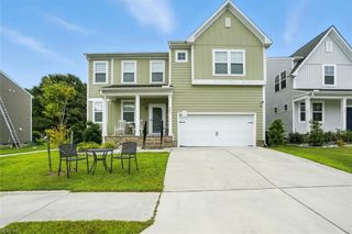 121 Meadows Landing LN, Suffolk, VA 23434