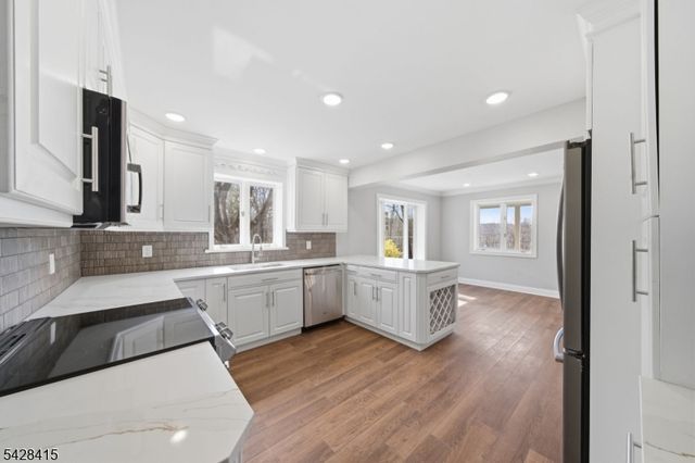 4 Hillside Rd, Rockaway Twp., NJ 07866