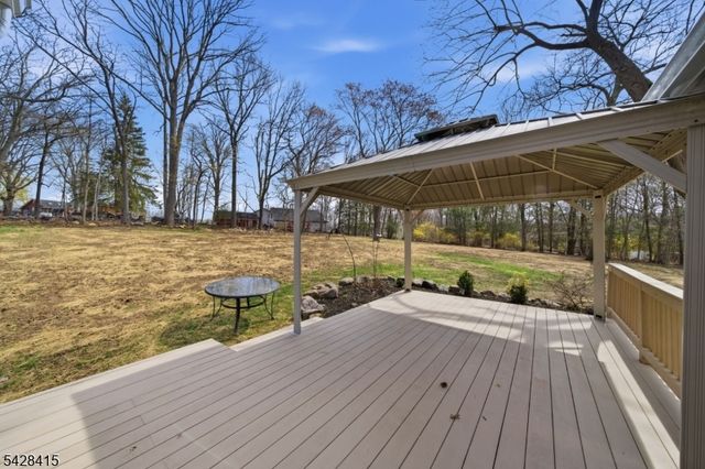 4 Hillside Rd, Rockaway Twp., NJ 07866