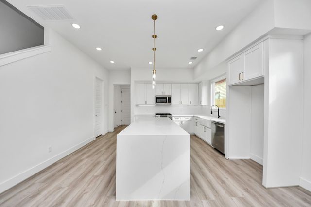 2408 Lorraine Street, Houston, TX 77026