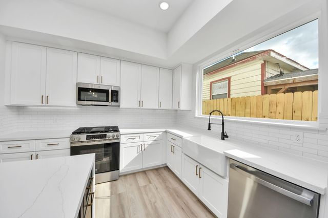 2408 Lorraine Street, Houston, TX 77026