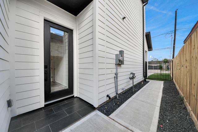 2408 Lorraine Street, Houston, TX 77026