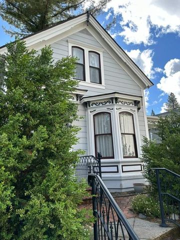 523 W Broad St, Nevada City, CA 95959