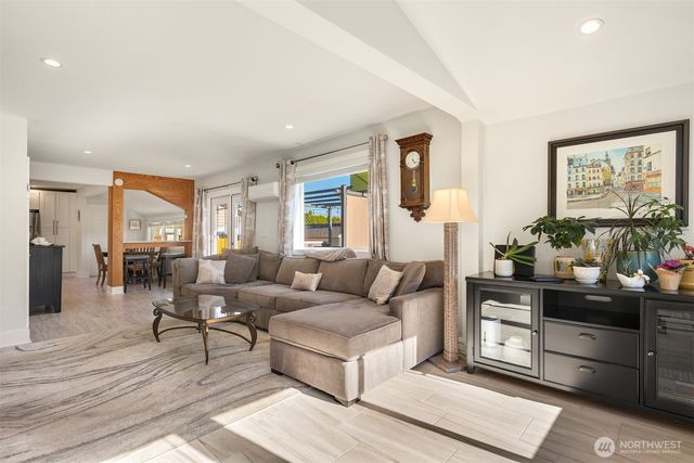123 Avenue E, Snohomish, WA 98290