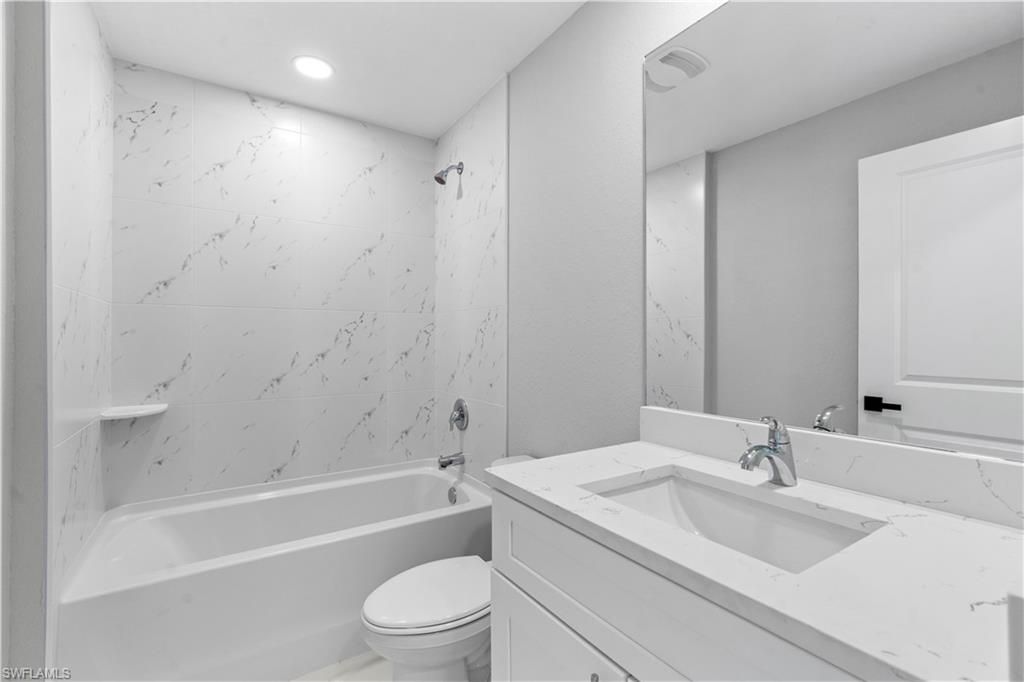 Image 15 of property listing at 1702 Nelson RD N, Cape Coral, FL 33993