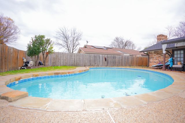 5334 Heather Glen Drive, Garland, TX 75043