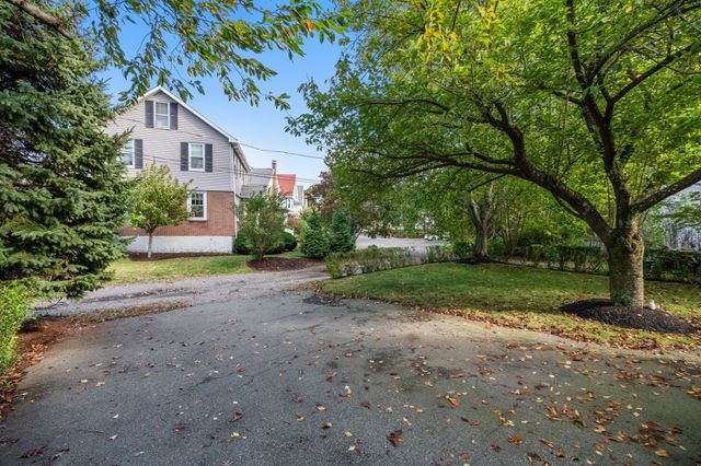 1929 Commonwealth Ave, Newton, MA 02466