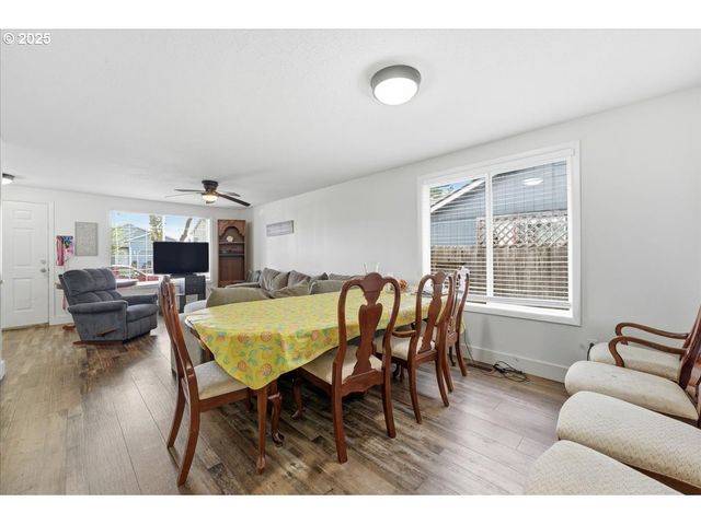 1802 Nw 3rd St, Battle Ground, WA 98604