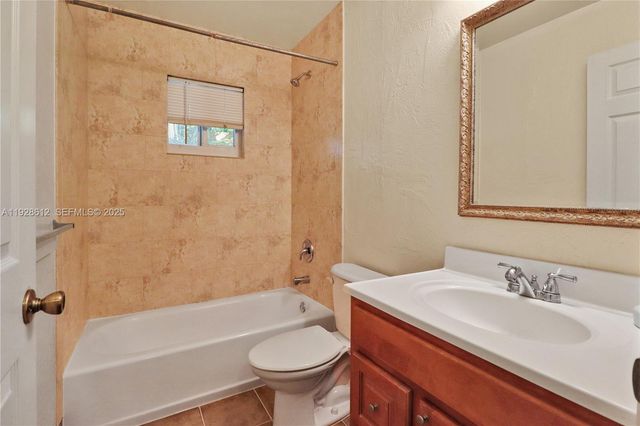 15735 SW 92nd Ave, Palmetto Bay, FL 33157