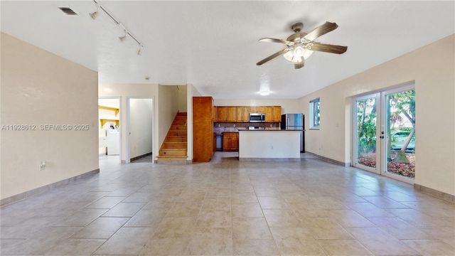 15735 SW 92nd Ave, Palmetto Bay, FL 33157