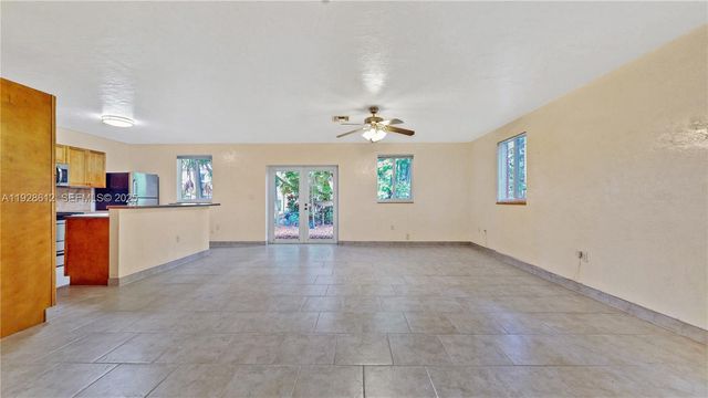 15735 SW 92nd Ave, Palmetto Bay, FL 33157