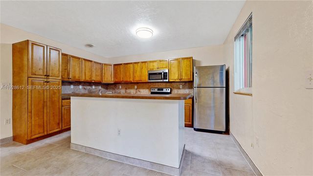 15735 SW 92nd Ave, Palmetto Bay, FL 33157