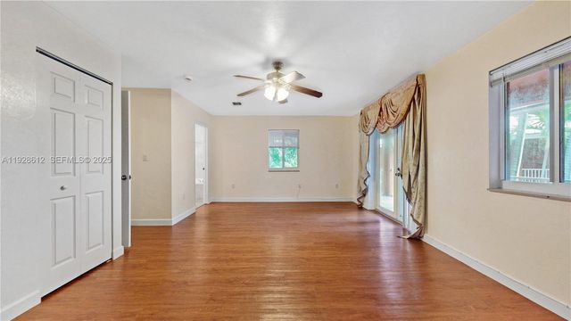 15735 SW 92nd Ave, Palmetto Bay, FL 33157