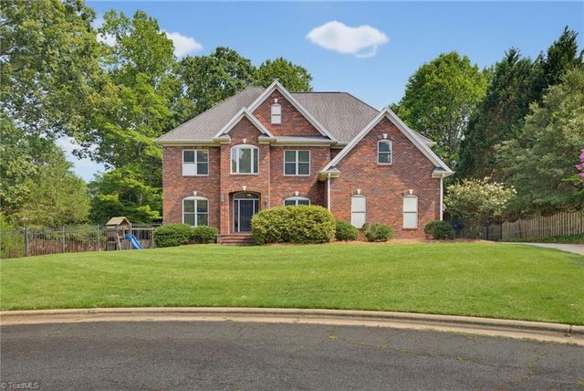 4 Willow Oak Court, Greensboro, NC 27408