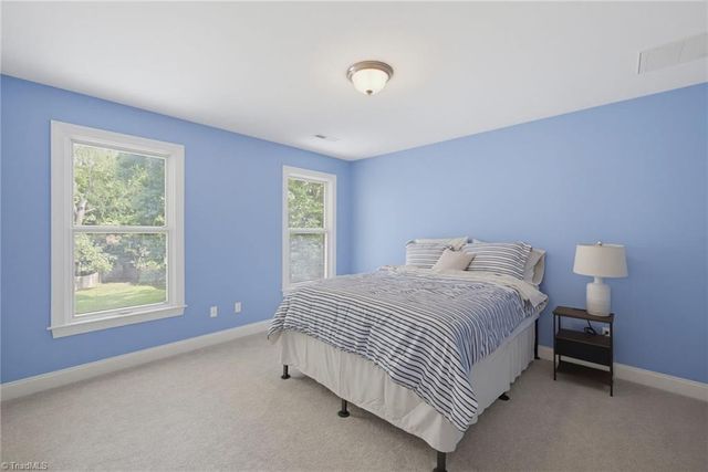 4 Willow Oak Court, Greensboro, NC 27408