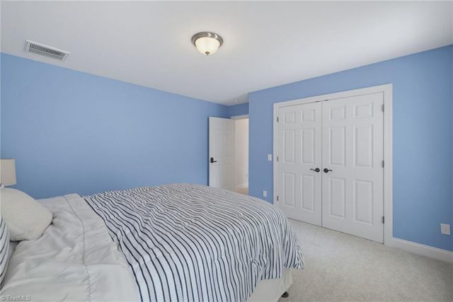 4 Willow Oak Court, Greensboro, NC 27408