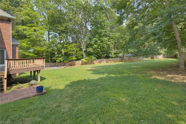 4 Willow Oak Court, Greensboro, NC 27408