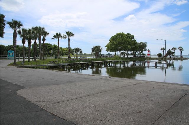 631 SAND LAKE COURT, Mount Dora, FL 32757