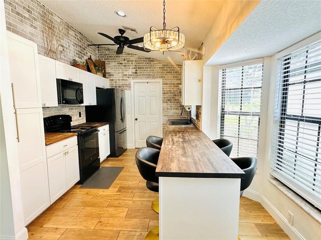 631 SAND LAKE COURT, Mount Dora, FL 32757