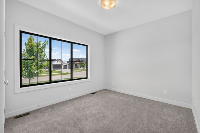 616 Elkwood Circle, Norwalk, IA 50211