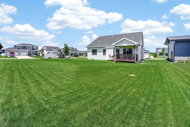 616 Elkwood Circle, Norwalk, IA 50211