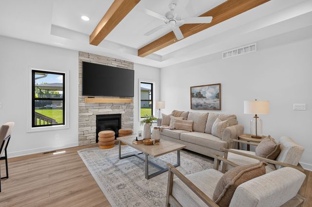 616 Elkwood Circle, Norwalk, IA 50211