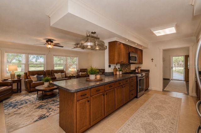 5117 CR 316A, Bushnell, FL 33513