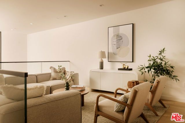 2919 Waverly Drive 105, Los Angeles, CA 90039