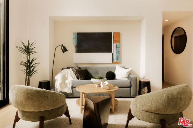 2919 Waverly Drive 105, Los Angeles, CA 90039