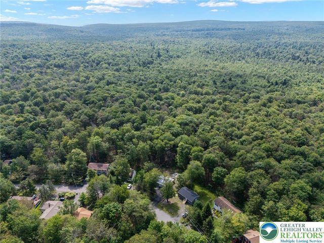 1533 Black Birch Way, Coolbaugh Twp, PA 18466