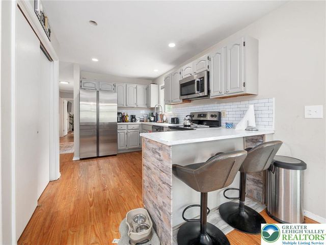 1533 Black Birch Way, Coolbaugh Twp, PA 18466