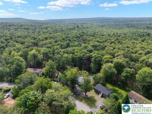 1533 Black Birch Way, Coolbaugh Twp, PA 18466