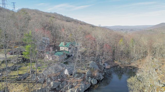 63 Hortontown Hill Road, Hopewell Junction, NY 12533