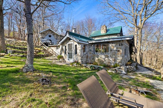 63 Hortontown Hill Road, Hopewell Junction, NY 12533