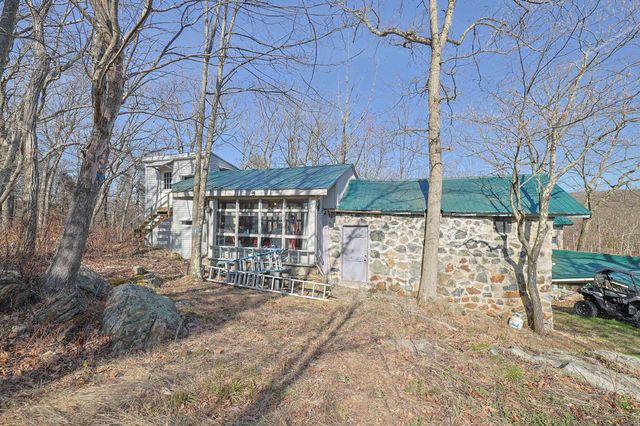 63 Hortontown Hill Road, Hopewell Junction, NY 12533