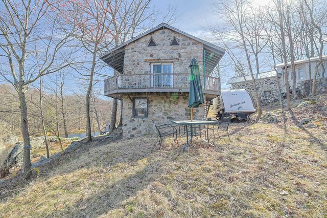 63 Hortontown Hill Road, Hopewell Junction, NY 12533