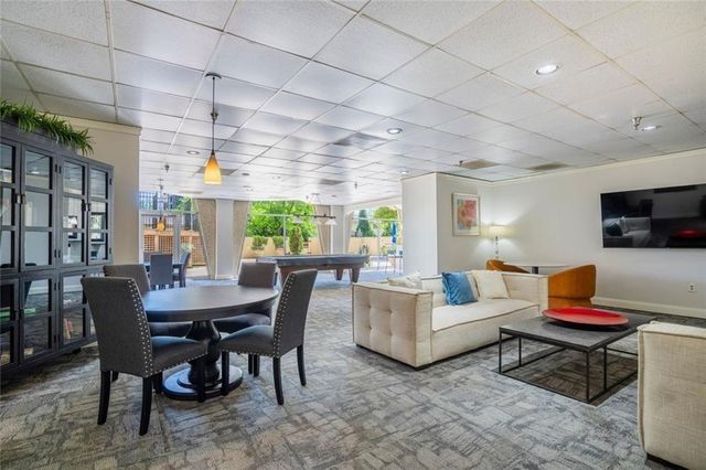 2479 Peachtree Road NE 816, Atlanta, GA 30305