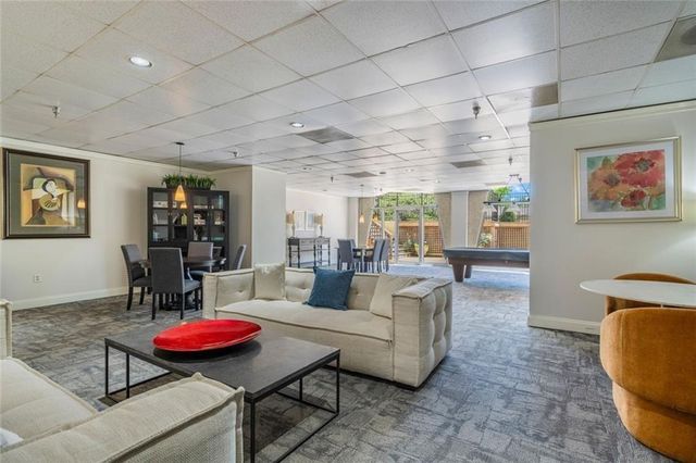 2479 Peachtree Road NE 816, Atlanta, GA 30305