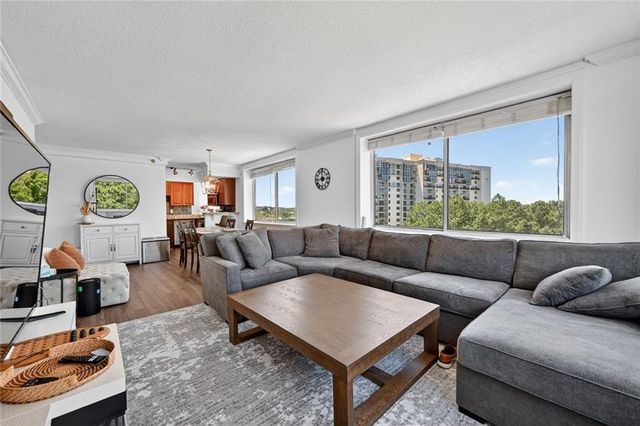 2479 Peachtree Road NE 816, Atlanta, GA 30305