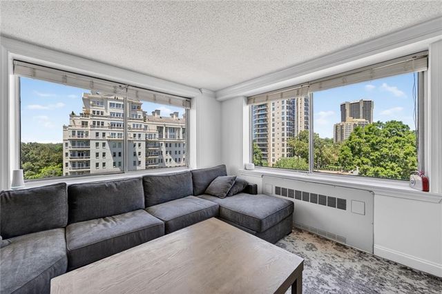 2479 Peachtree Road NE 816, Atlanta, GA 30305