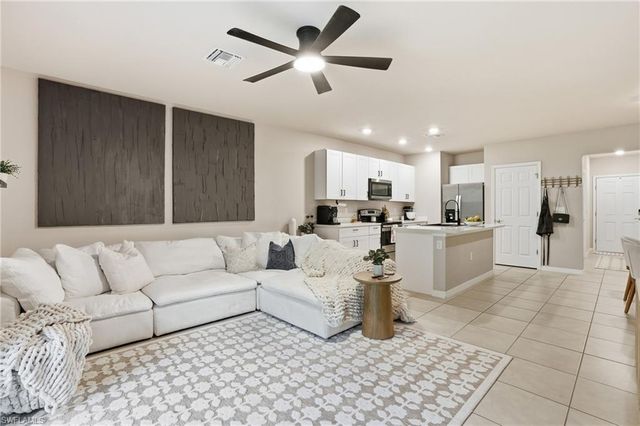 15453 Wildflower CIR, Naples, FL 34119