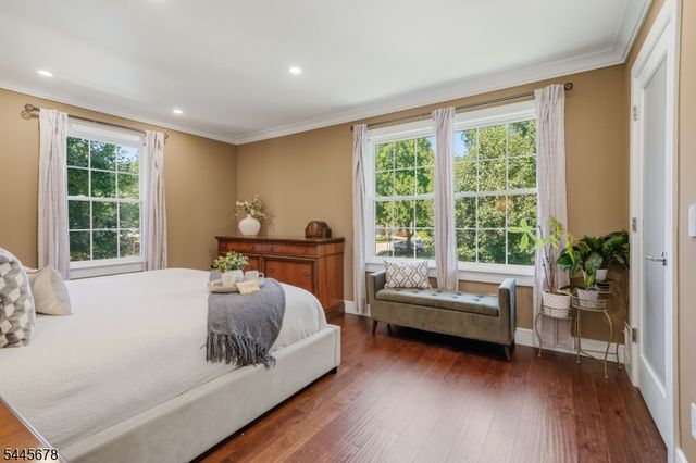 1002 Boxwood Ct, Mahwah Twp., NJ 07430
