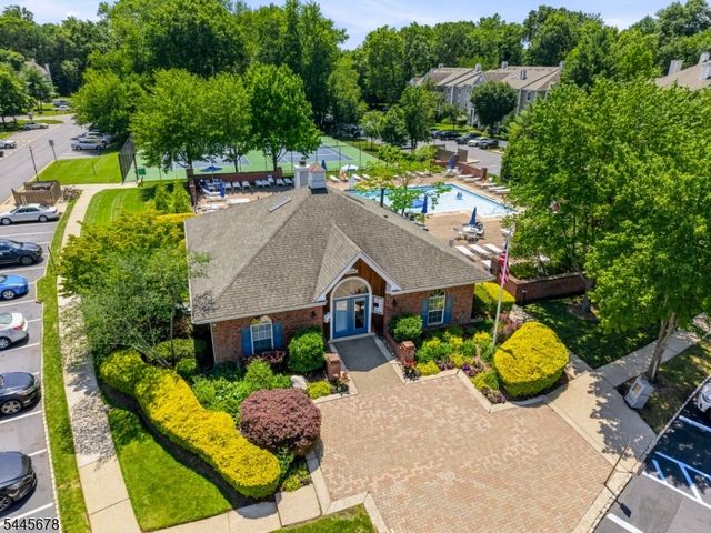 1002 Boxwood Ct, Mahwah Twp., NJ 07430
