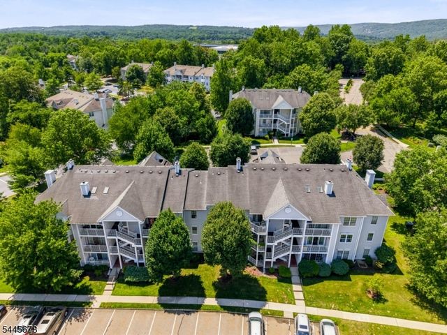 1002 Boxwood Ct, Mahwah Twp., NJ 07430