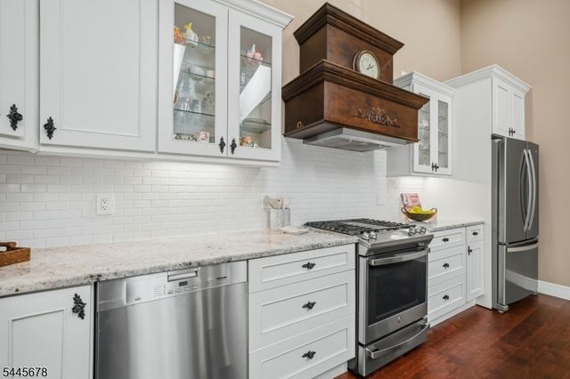 1002 Boxwood Ct, Mahwah Twp., NJ 07430